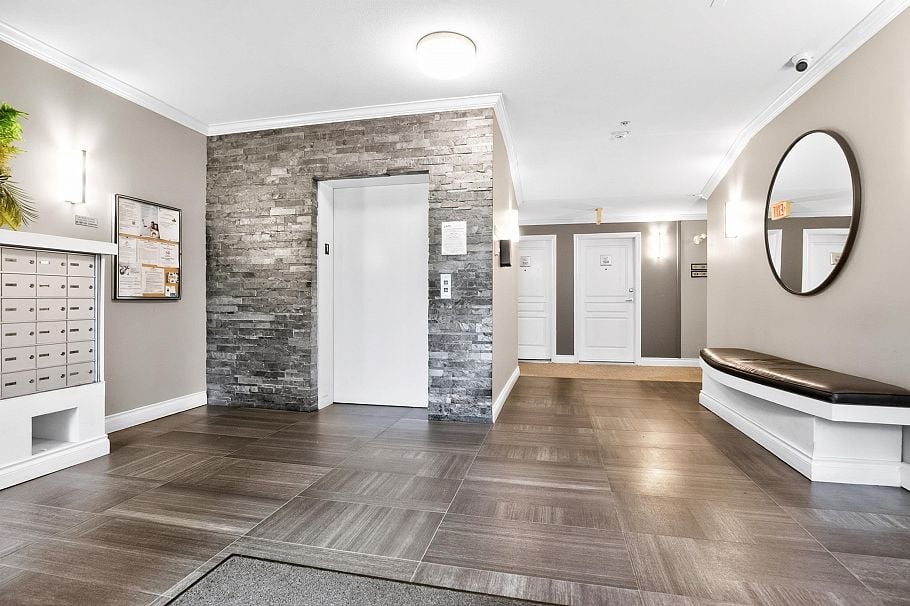417 2929 W 4th Avenue Vancouver, BC - 3
