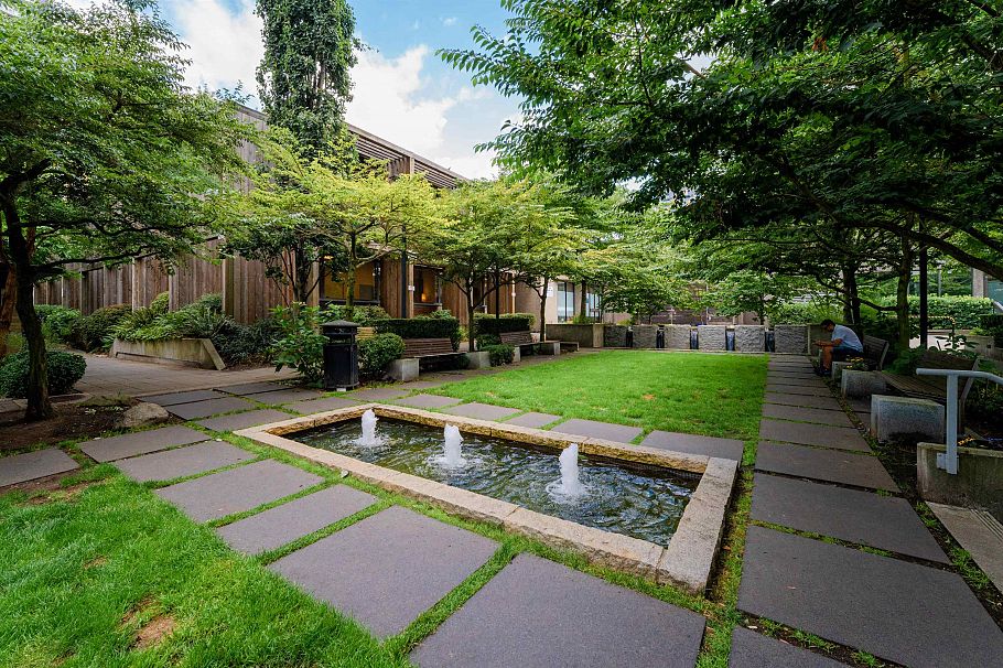 1503 158 W 13th Street North Vancouver, BC - 20