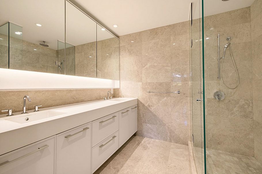 218 3220 Connaught Crescent North Vancouver, BC - 7