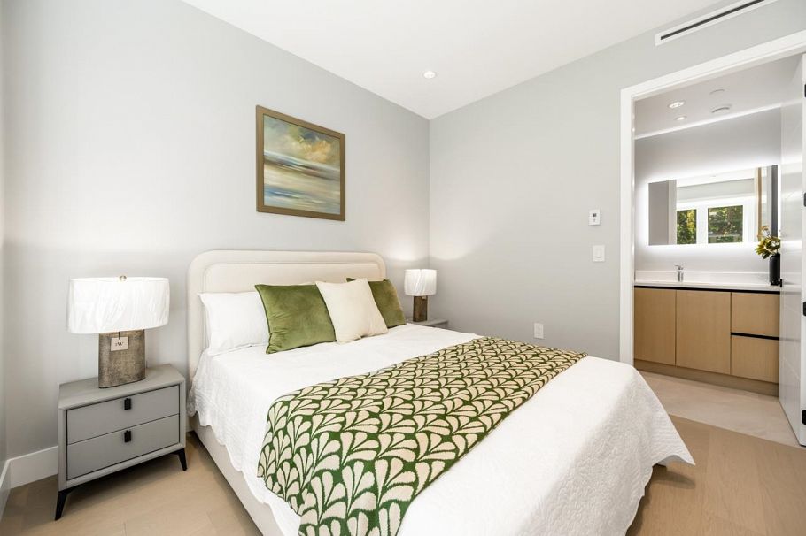 1 3771 W King Edward Avenue Vancouver, BC - 11