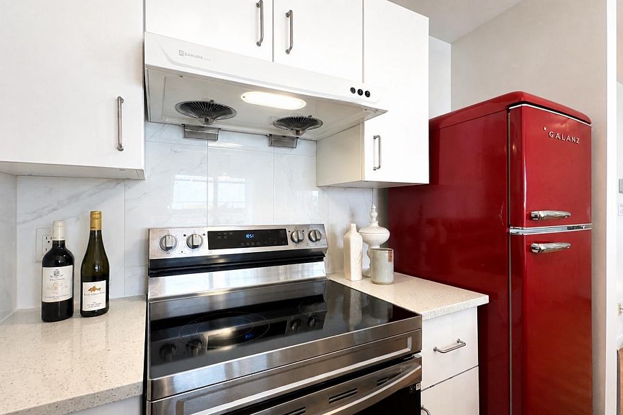 103 985 W 10th Avenue Vancouver, BC - 6
