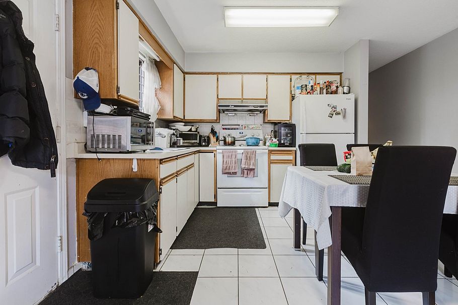 3230 Garden Drive Vancouver, BC - 25
