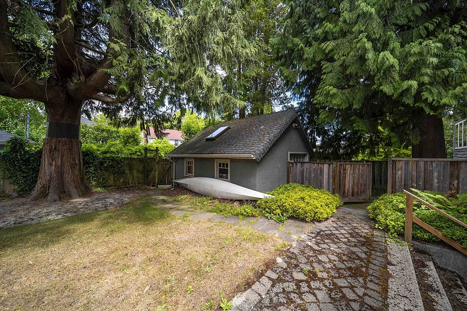4655 W 6th Avenue Vancouver, BC - 29