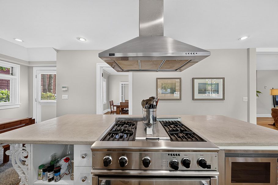 4655 W 6th Avenue Vancouver, BC - 13