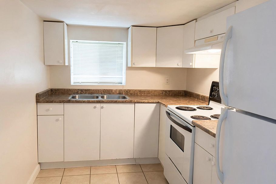 2561 Mcgill Street Vancouver, BC - 14