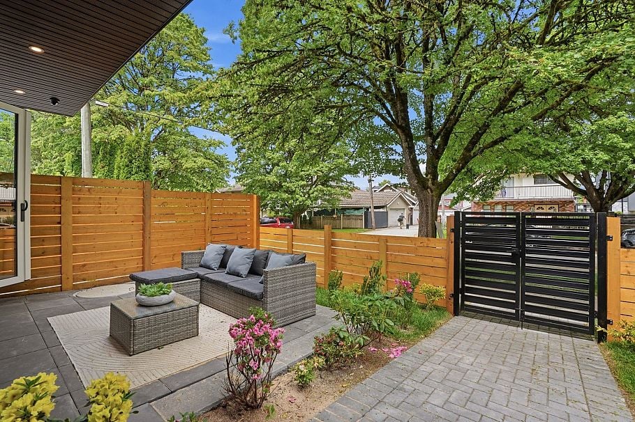 1 2438 E 20th Avenue Vancouver, BC - 2