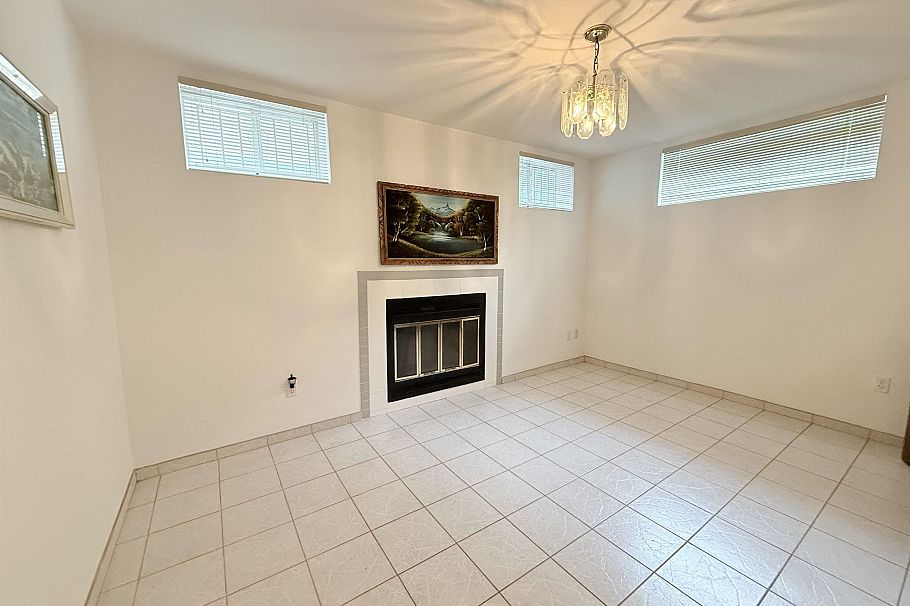 2458 E 5th Avenue Vancouver, BC - 21