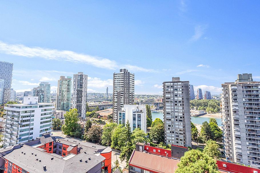 1102 1146 Harwood Street Vancouver, BC - 6