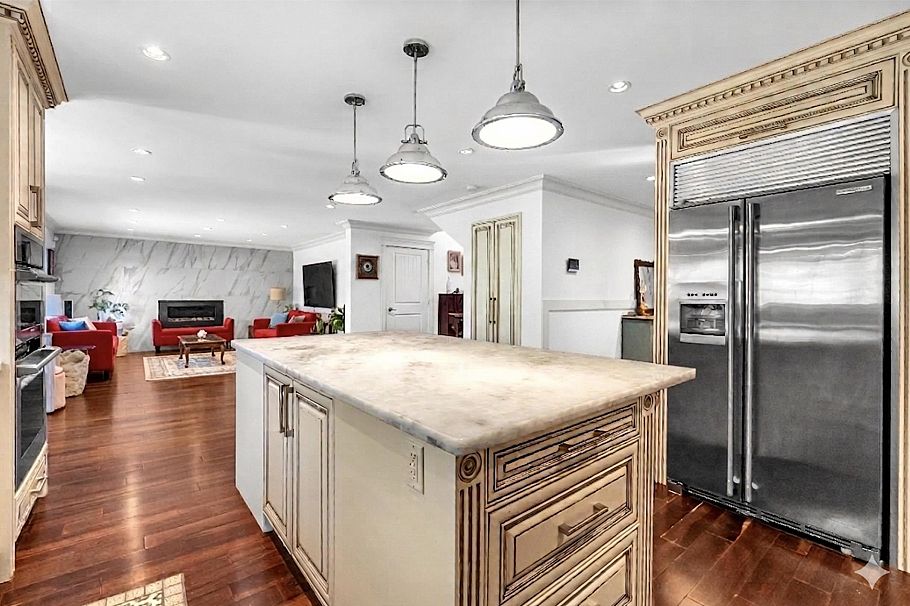 3263 Norwood Avenue North Vancouver, BC - 4