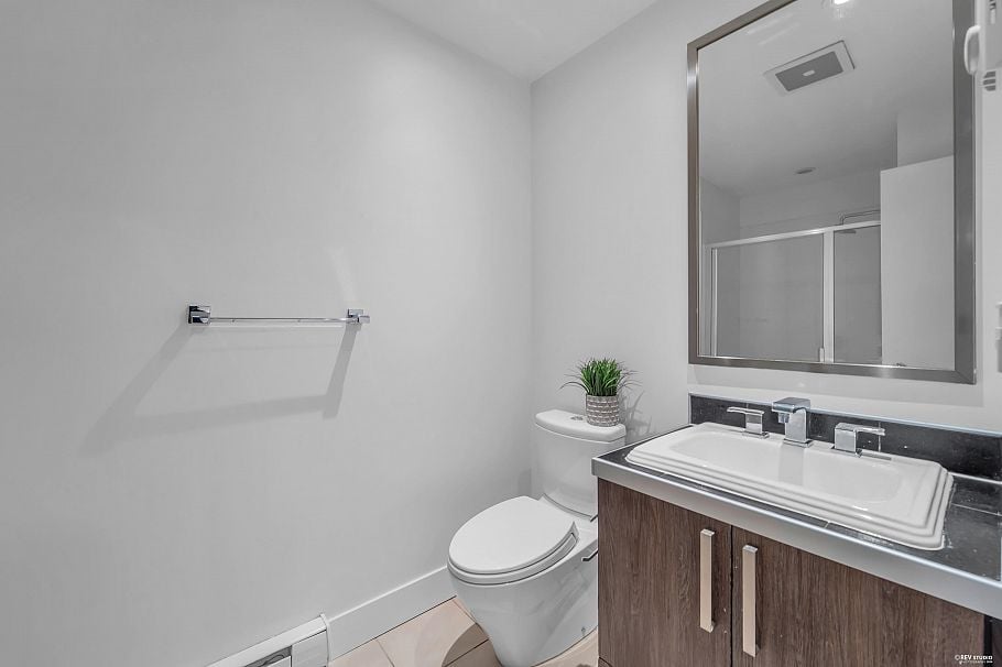 120 5777 Birney Avenue Vancouver, BC - 17
