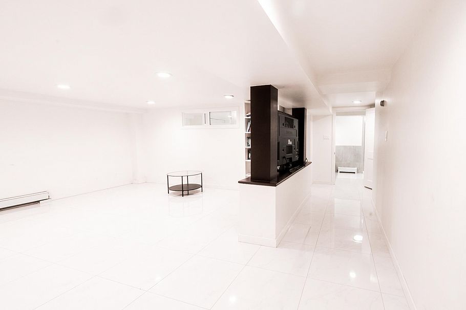 1588 W 29th Avenue Vancouver, BC - 34