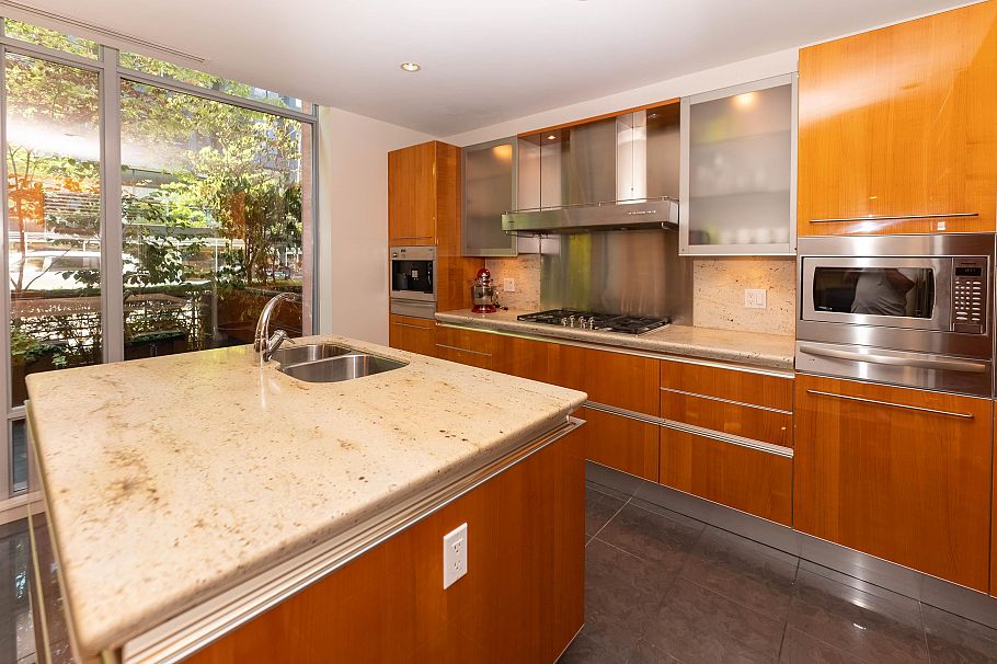 1163 W CORDOVA STREET, Vancouver BC V6C 3T1 Vancouver, BC - 6