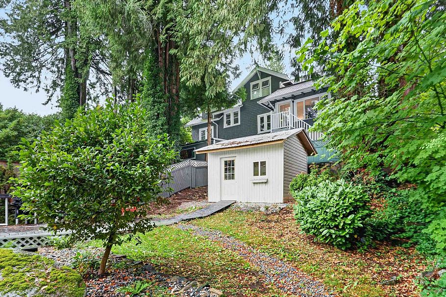 3570 Lonsdale Avenue North Vancouver, BC - 34