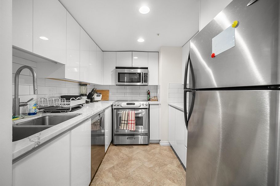 2204 183 Keefer Place Vancouver, BC - 5