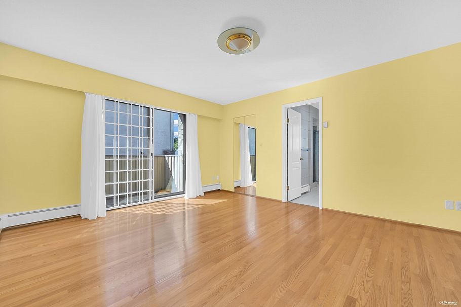 137 W Woodstock Avenue Vancouver, BC - 19