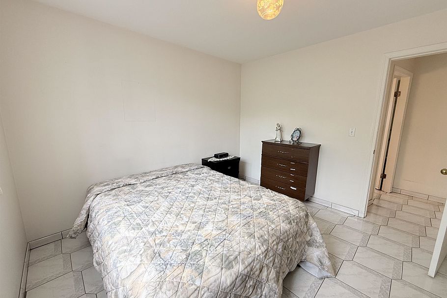 2458 E 5th Avenue Vancouver, BC - 23