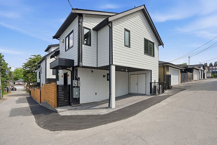 2436 E 20th Avenue Vancouver, BC - 1
