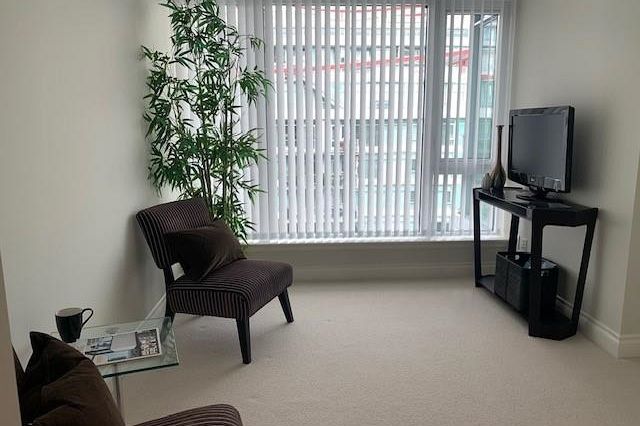 904 175 Victory Ship Way North Vancouver, BC - 8