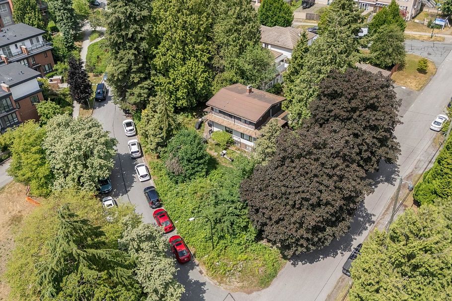 7957 Columbia Street Vancouver, BC - 8