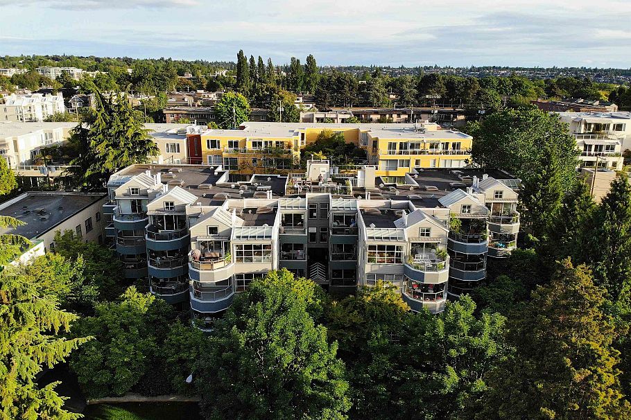 303 2250 W 3rd Avenue Vancouver, BC - 23