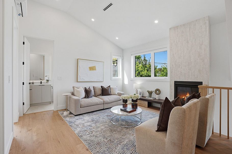 2436 E 20th Avenue Vancouver, BC - 17