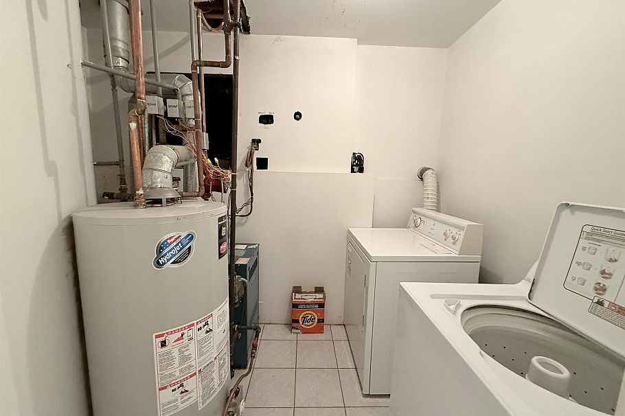 2458 E 5th Avenue Vancouver, BC - 28