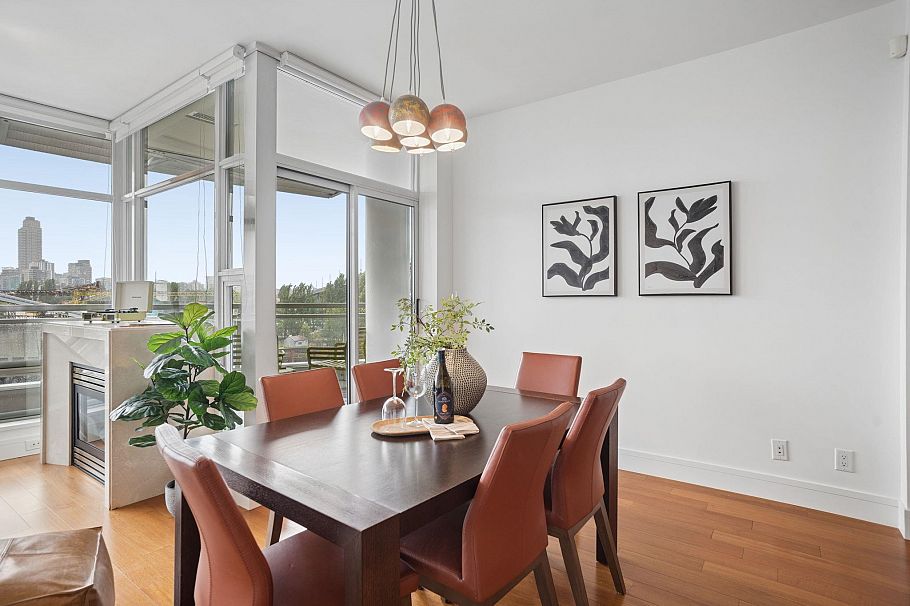 802 628 Kinghorne Mews Vancouver, BC - 7