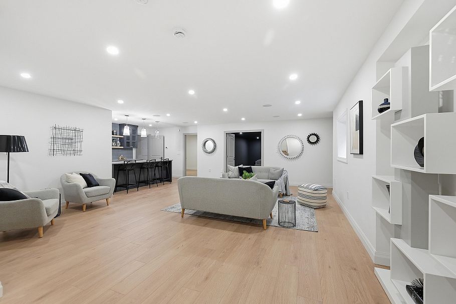 1249 Frederick Road North Vancouver, BC - 29