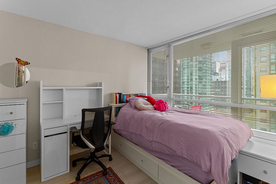 1401 1420 W Georgia Street Vancouver, BC - 10
