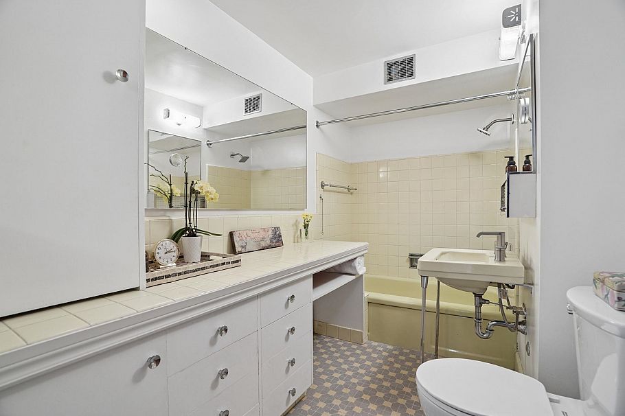 302 710 Chilco Street Vancouver, BC - 21