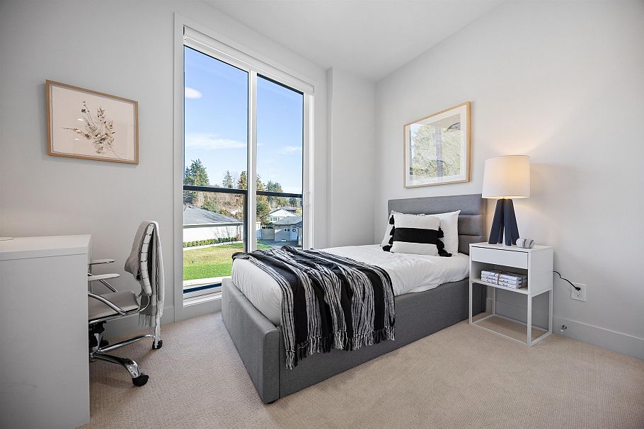 3114 Woodbine Drive North Vancouver, BC - 24