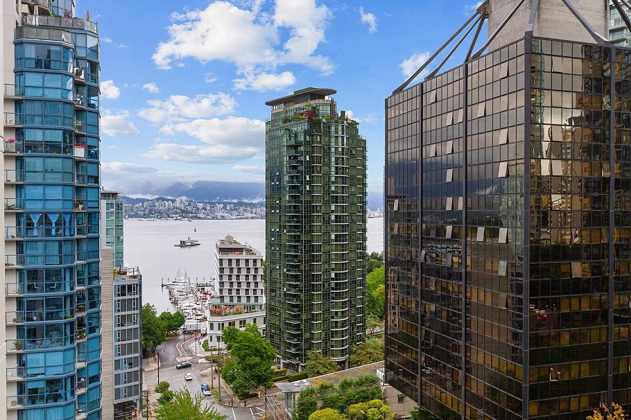 1401 1420 W Georgia Street Vancouver, BC - 19