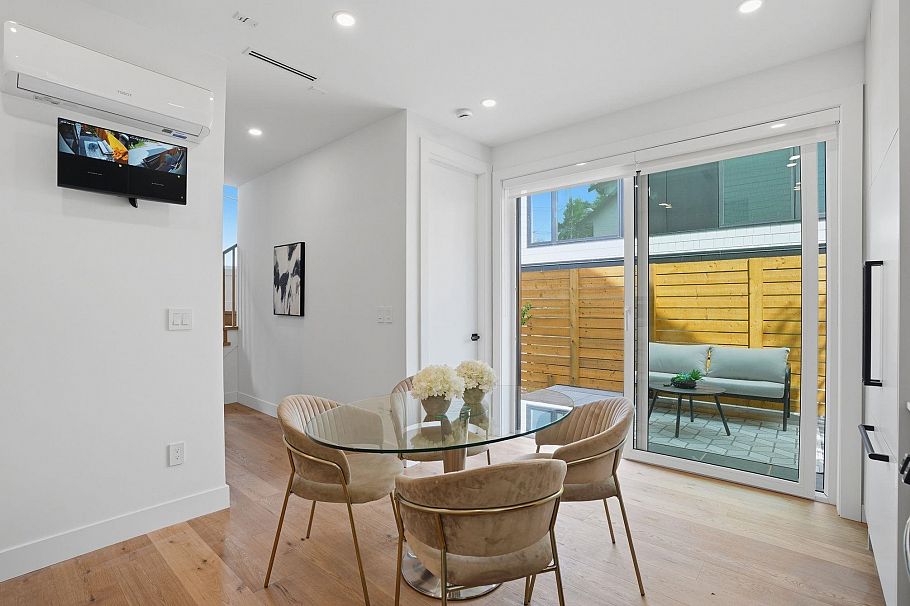 2436 E 20th Avenue Vancouver, BC - 4