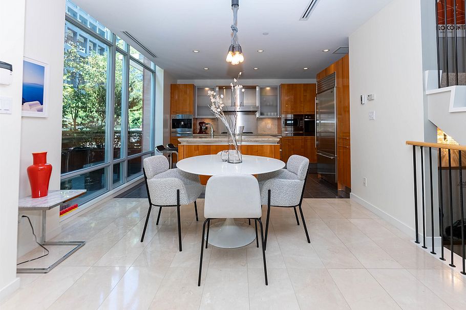 1163 W CORDOVA STREET, Vancouver BC V6C 3T1 Vancouver, BC - 4