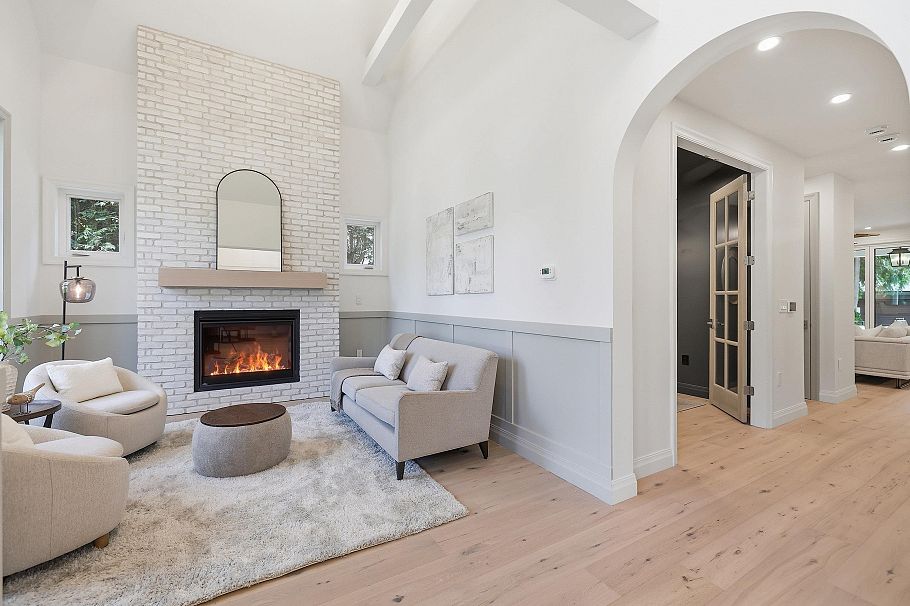 1249 Frederick Road North Vancouver, BC - 4