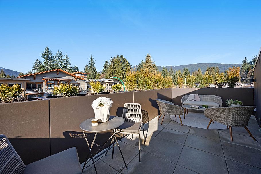 3114 Woodbine Drive North Vancouver, BC - 32