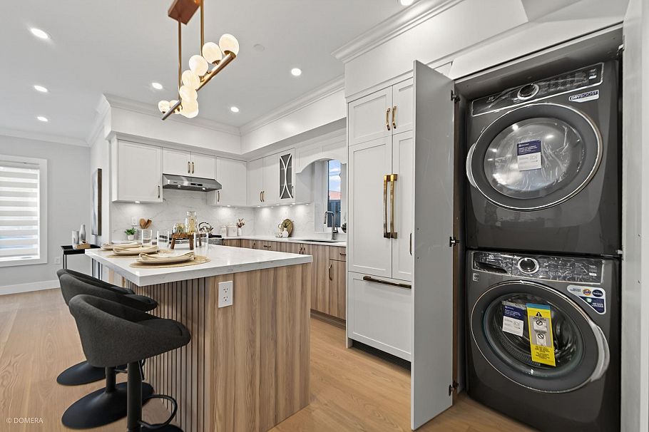 1 2035 E 51st Vancouver, BC - 25