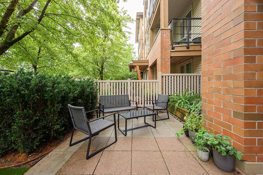 112 2601 Whiteley Court North Vancouver, BC - 24