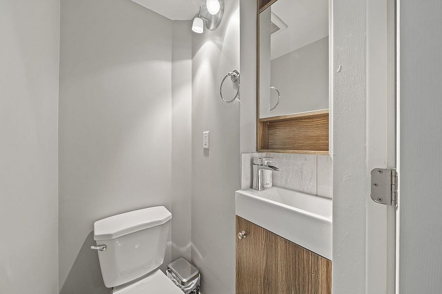 189 64th Ave E Street Vancouver, BC - 16
