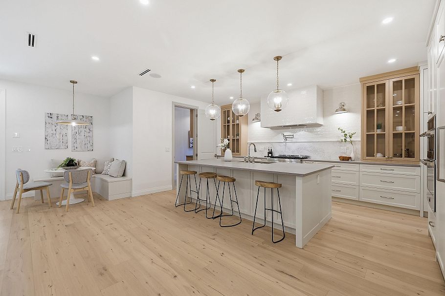 1249 Frederick Road North Vancouver, BC - 11