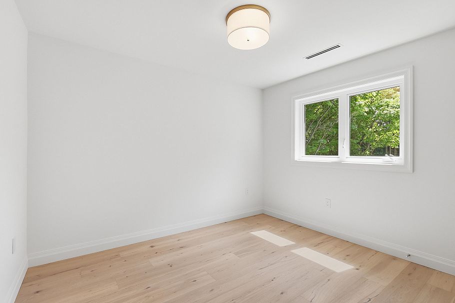 1249 Frederick Road North Vancouver, BC - 25