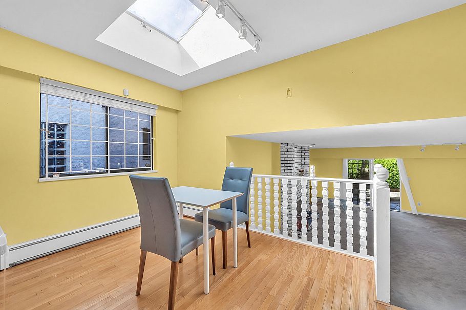 137 W Woodstock Avenue Vancouver, BC - 12