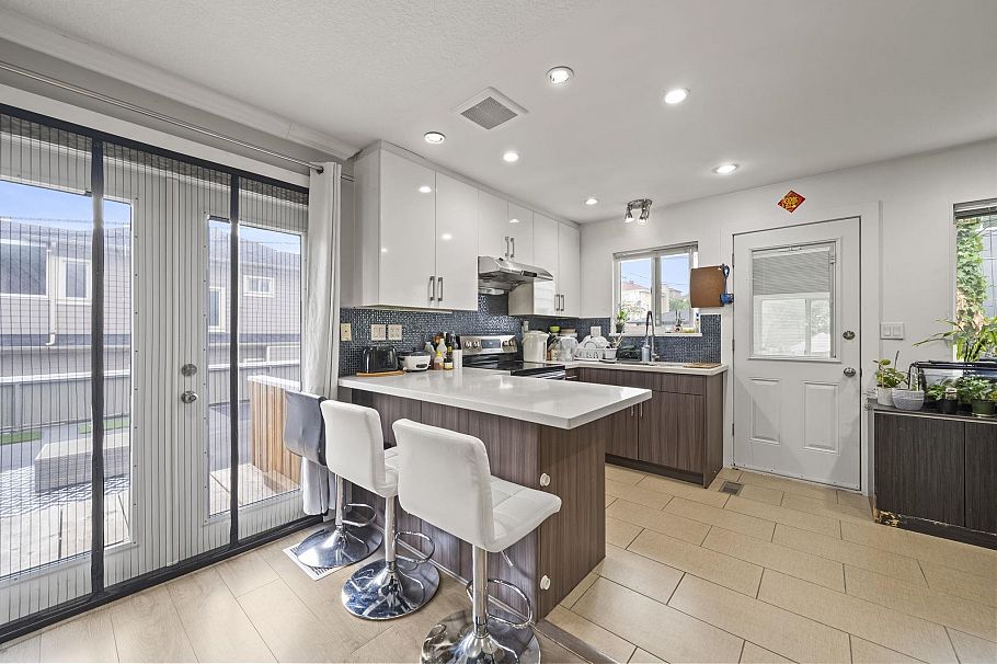 189 64th Ave E Street Vancouver, BC - 6