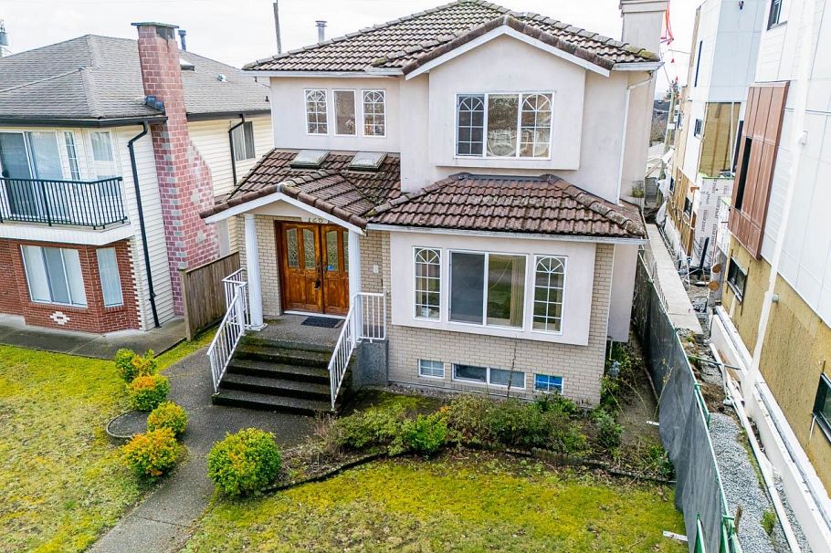 726 E 56th Avenue Vancouver, BC - 13