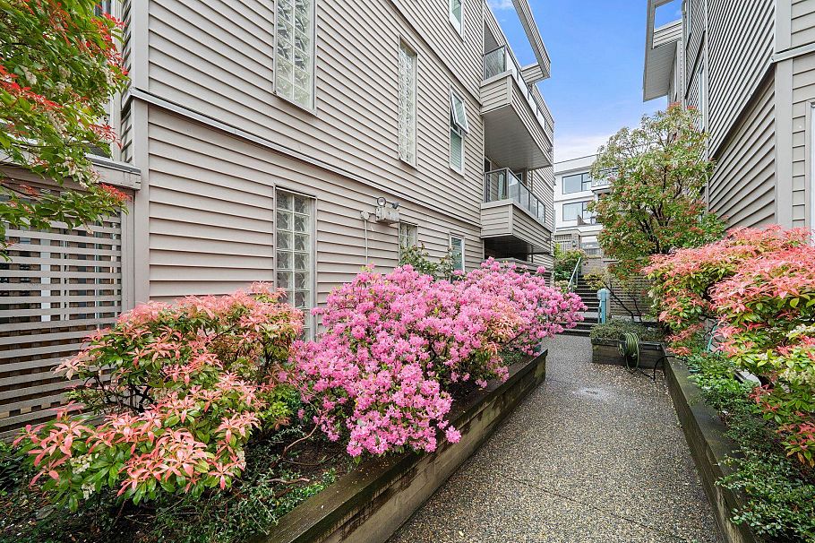 305 1318 W 6th Avenue Vancouver, BC - 2