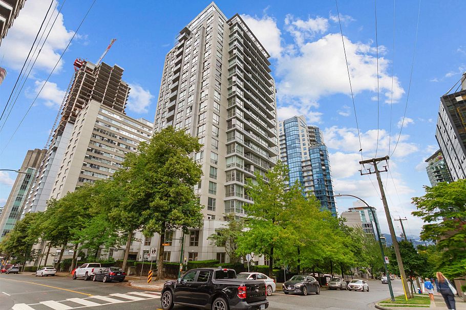 1401 1420 W Georgia Street Vancouver, BC - 1