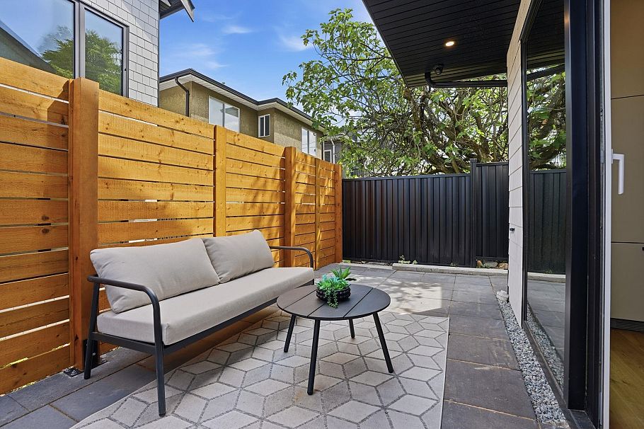 2436 E 20th Avenue Vancouver, BC - 11