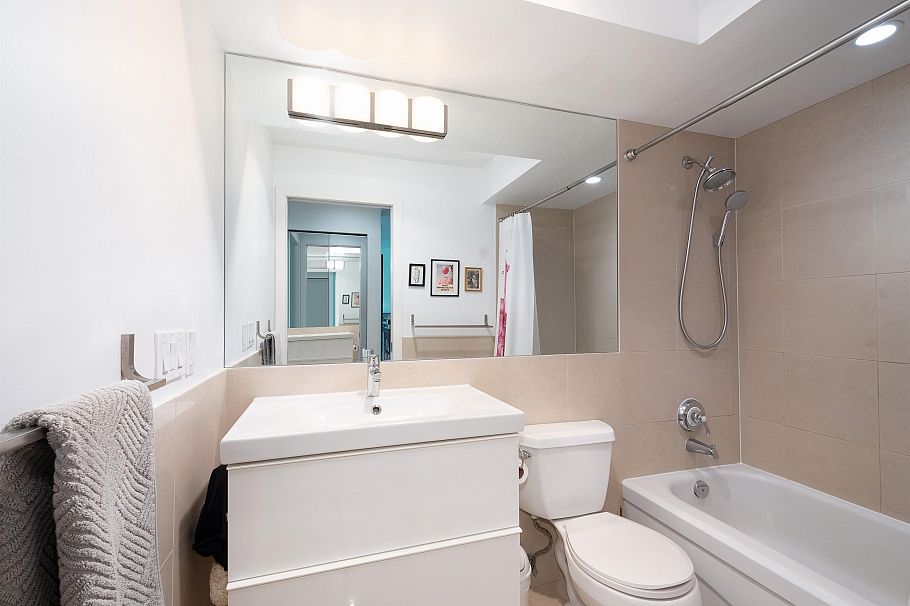 303 2250 W 3rd Avenue Vancouver, BC - 16