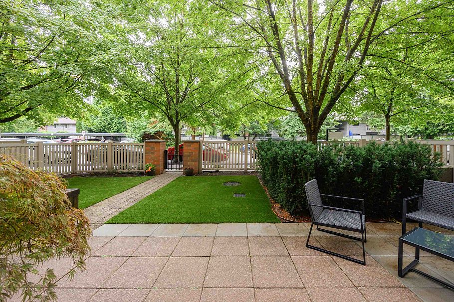 112 2601 Whiteley Court North Vancouver, BC - 23