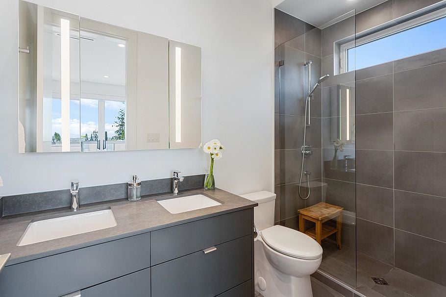 609 E 4th Street North Vancouver, BC - 20